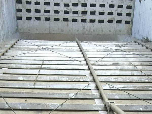 液壓刮泥機(jī) 液壓刮泥機(jī)